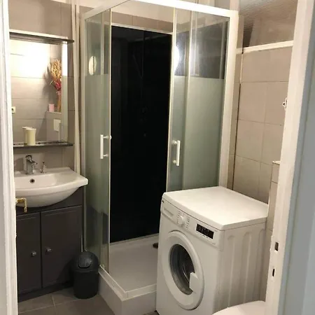 Nice Studio With Terrace Near The Beach * Juan-les-Pins